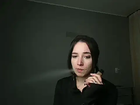 Eva Gloryy online show from 25, 2, 2025