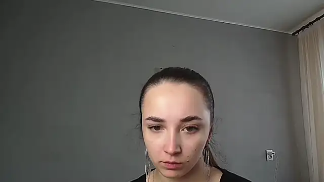 Eva Gloryy online show from 4, 3, 2026