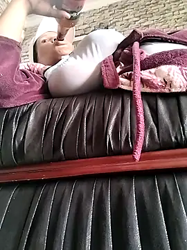 bubblendz1988 online show from 11, 10, 2025