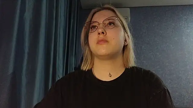 HotBrandyX online show from 6, 4, 2026