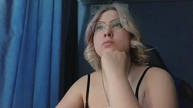 HotBrandyX online show from 13, 4, 2026