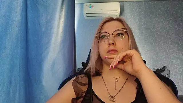 HotBrandyX online show from 26, 4, 2026