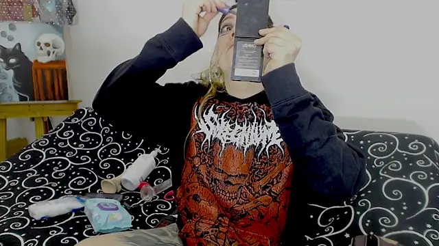 Snapshot of sharonnleon chatting on 16, 10, 2025 sharonnleon online show from 16, 10, 2025