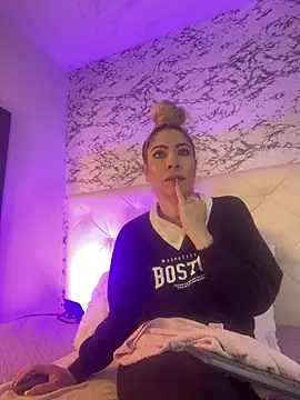 viktoria davis  online show from 28, 2, 2025