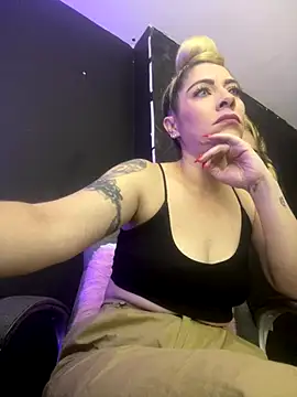 viktoria davis  online show from 9, 9, 2025