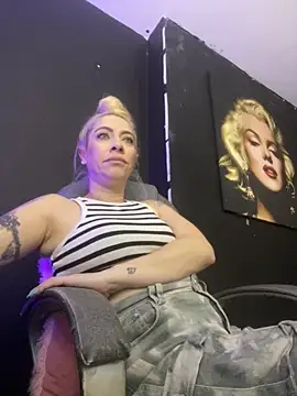 viktoria davis  online show from 17, 10, 2025