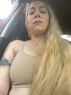 viktoria davis  online show from 4, 7, 2026