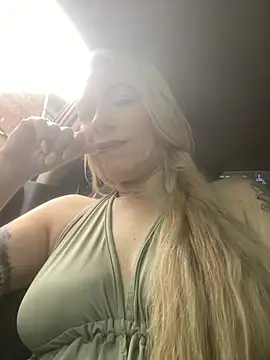 viktoria davis  online show from 11, 7, 2026