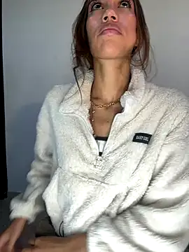 zoe storm online show from 25, 9, 2025