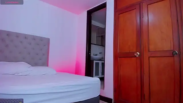 Dayana  Ospina online show from 6, 3, 2025