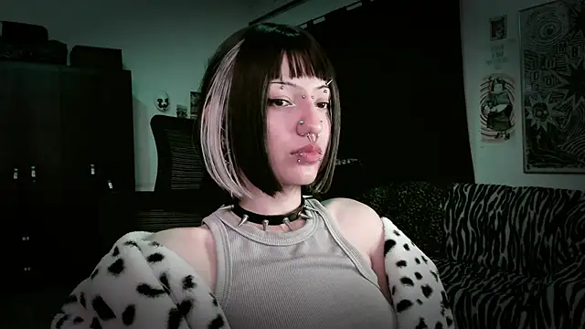 roxy toxic online show from 15, 5, 2026
