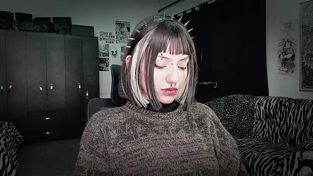 Snapshot of roxy_toxic chatting on 10, 6, 2026 roxy toxic online show from 10, 6, 2026