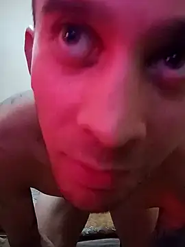 Snapshot of EstebanAkyLu chatting on 12, 3, 2025 EstebanAkyLu online show from 12, 3, 2025