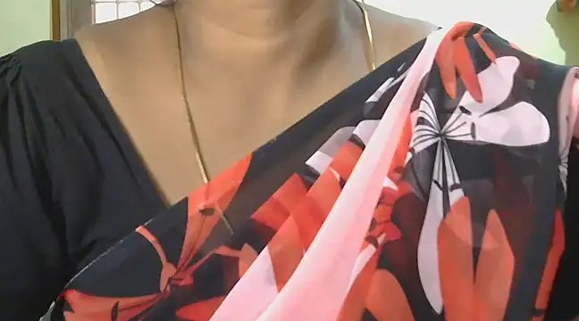 Snapshot of Varshaa1950 chatting on 18, 1, 2025 Varshaa1950 online show from 18, 1, 2025