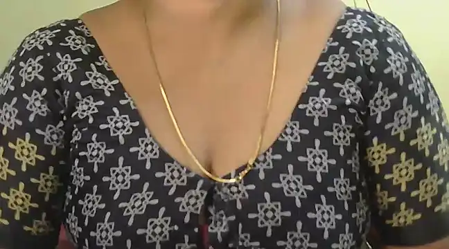 Snapshot of Varshaa1950 chatting on 26, 1, 2025 Varshaa1950 online show from 26, 1, 2025