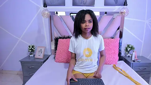 Snapshot of Gletty_noa chatting on 11, 2, 2025 Gletty noa online show from 11, 2, 2025