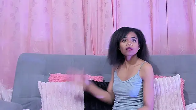 Snapshot of Gletty_noa chatting on 25, 2, 2025 Gletty noa online show from 25, 2, 2025