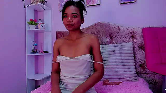 Snapshot of Gletty_noa chatting on 28, 10, 2025 Gletty noa online show from 28, 10, 2025