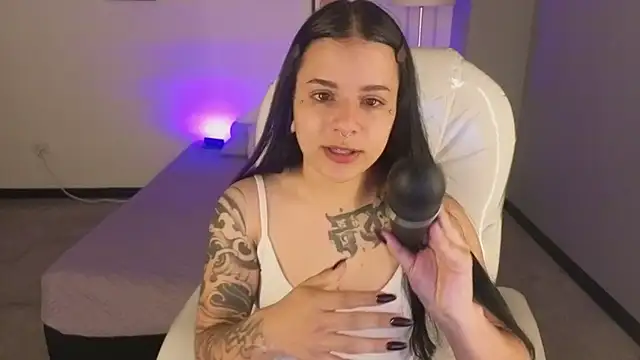 Snapshot of Nicole_Foxx_ chatting on 10, 10, 2025 Nicole Foxx online show from 10, 10, 2025