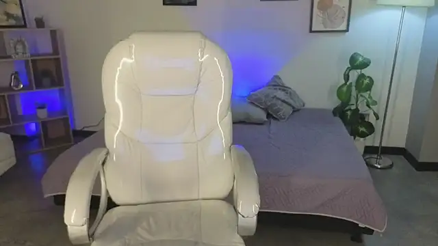 Snapshot of Nicole_Foxx_ chatting on 11, 10, 2025 Nicole Foxx online show from 11, 10, 2025