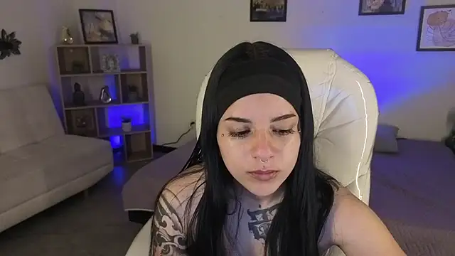 Snapshot of Nicole_Foxx_ chatting on 13, 10, 2025 Nicole Foxx online show from 13, 10, 2025