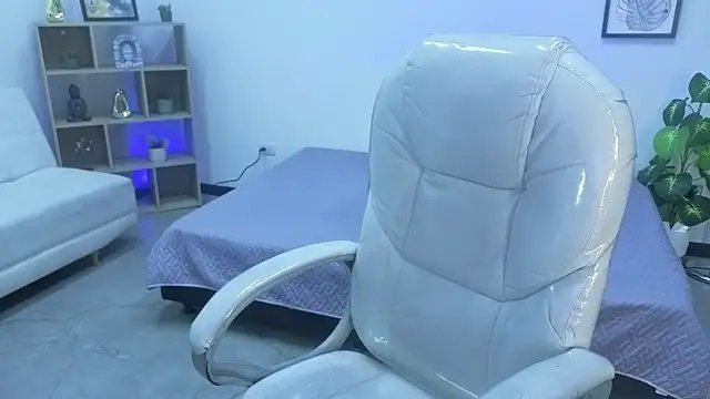 Snapshot of Nicole_Foxx_ chatting on 14, 10, 2025 Nicole Foxx online show from 14, 10, 2025