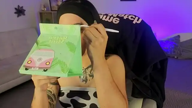 Snapshot of Nicole_Foxx_ chatting on 15, 10, 2025 Nicole Foxx online show from 15, 10, 2025