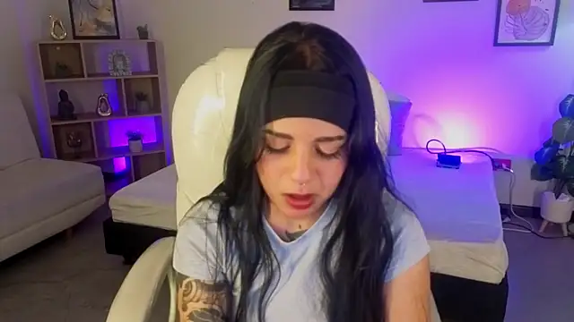 Snapshot of Nicole_Foxx_ chatting on 20, 10, 2025 Nicole Foxx online show from 20, 10, 2025