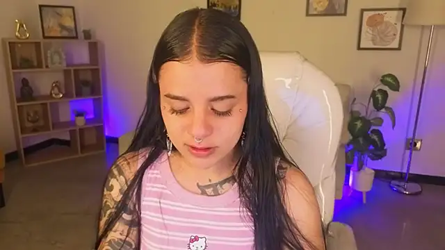 Snapshot of Nicole_Foxx_ chatting on 7, 11, 2025 Nicole Foxx online show from 7, 11, 2025