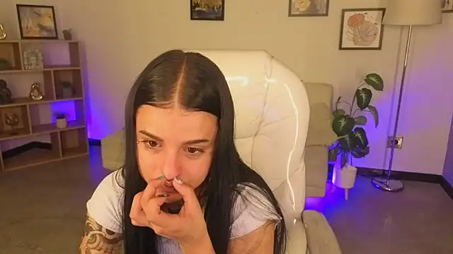 Snapshot of Nicole_Foxx_ chatting on 8, 11, 2025 Nicole Foxx online show from 8, 11, 2025