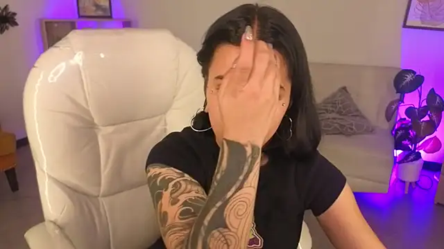 Snapshot of Nicole_Foxx_ chatting on 30, 11, 2025 Nicole Foxx online show from 30, 11, 2025