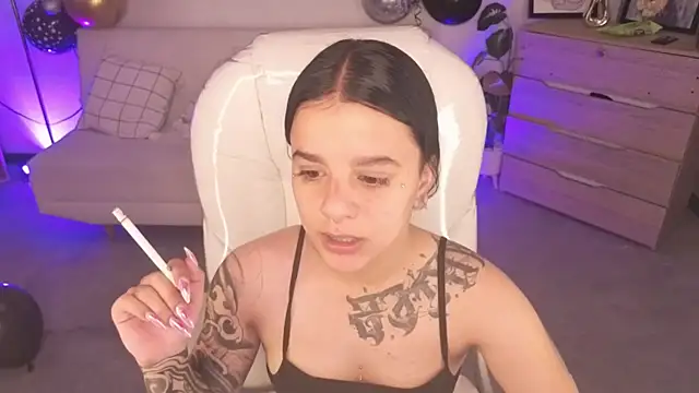 Nicole Foxx  online show from 20, 4, 2026