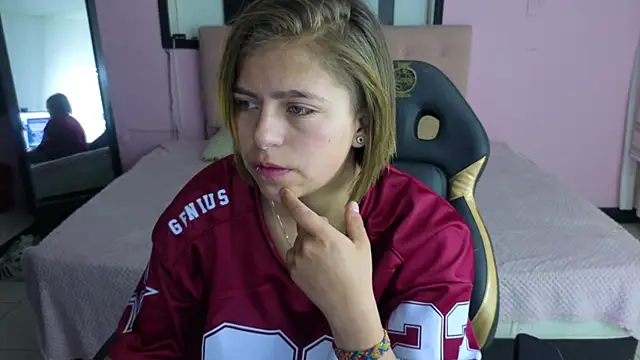 Kitten Cam online show from 14, 4, 2026