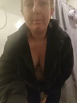 TattedMamaXOXO online show from 6, 4, 2026