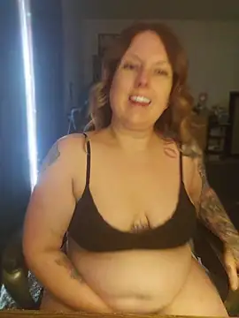 Snapshot of TattedMamaXOXO chatting on 21, 7, 2026 TattedMamaXOXO online show from 21, 7, 2026