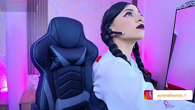 Aurora thomas  1 online show from 15, 1, 2026