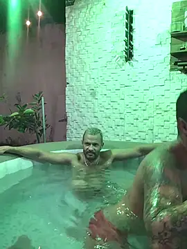 Snapshot of grossocalibre20 chatting on 3, 2, 2026 grossocalibre20 online show from 3, 2, 2026