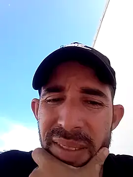 Snapshot of CubanoFull chatting on 3, 2, 2025 CubanoFull online show from 3, 2, 2025