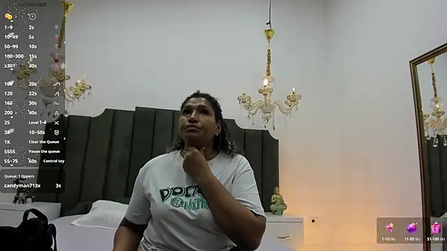 AnthonelaRusso  online show from 7, 3, 2025