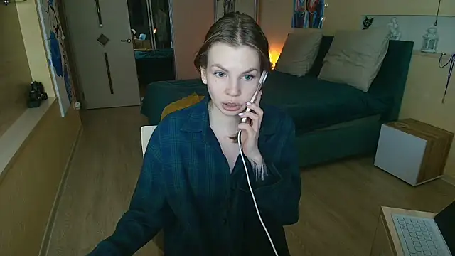 ReginaSparkle online show from 24, 10, 2025