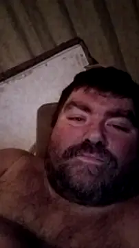 Rcraigue4 online show from 4, 2, 2025