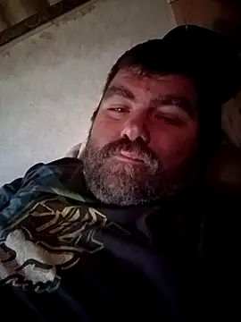 Rcraigue4 online show from 4, 2, 2025