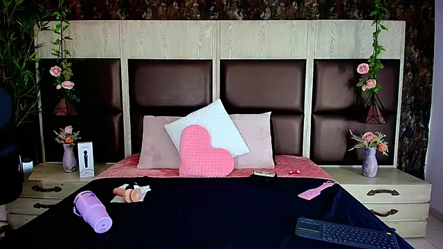 Snapshot of Bella_Smiith_ chatting on 28, 9, 2025 Bella Smiith online show from 28, 9, 2025