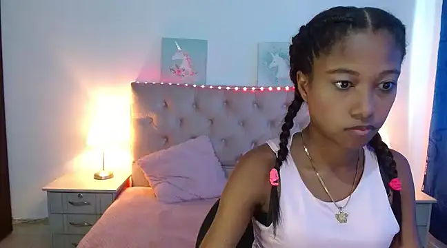 Snapshot of LITTLEDOLLHOT chatting on 23, 1, 2025 LITTLEDOLLHOT online show from 23, 1, 2025