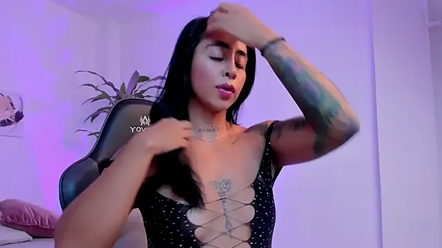 sophierooy22 online show from 17, 2, 2025