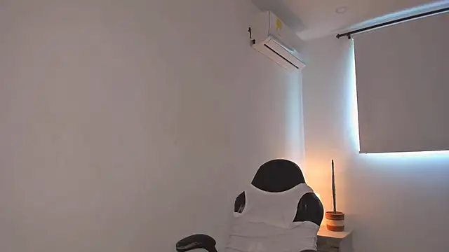 brithany olson25 online show from 18, 3, 2025