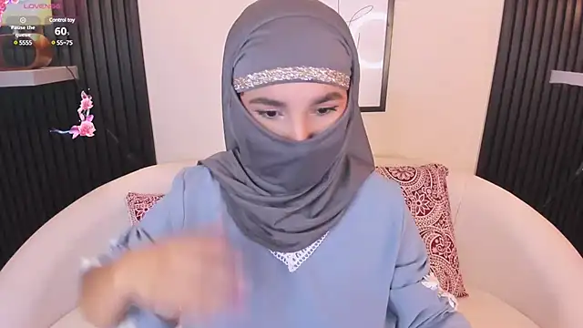 Snapshot of Ayha_khalaf chatting on 5, 3, 2025 Ayha khalaf online show from 5, 3, 2025