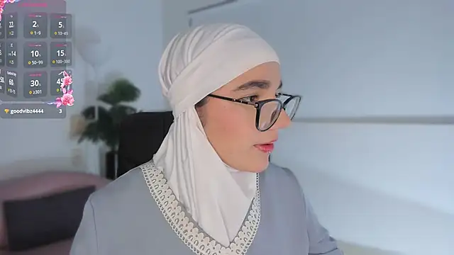 Snapshot of Ayha_khalaf chatting on 14, 9, 2025 Ayha khalaf online show from 14, 9, 2025