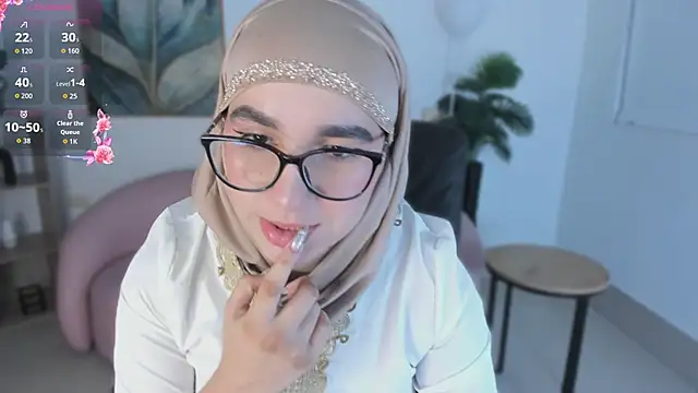 Snapshot of Ayha_khalaf chatting on 21, 9, 2025 Ayha khalaf online show from 21, 9, 2025