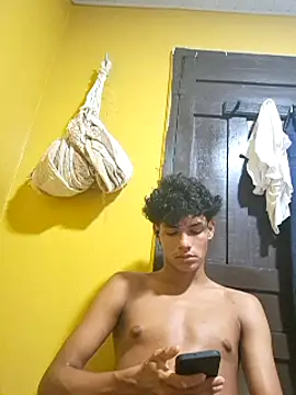 novinhopauzudo1000 online show from 21, 1, 2025